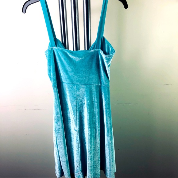 SOLD $$ SOLD $$ Blue sleeveless velour dress flare hem. SIZE: Small - Picture 9 of 9